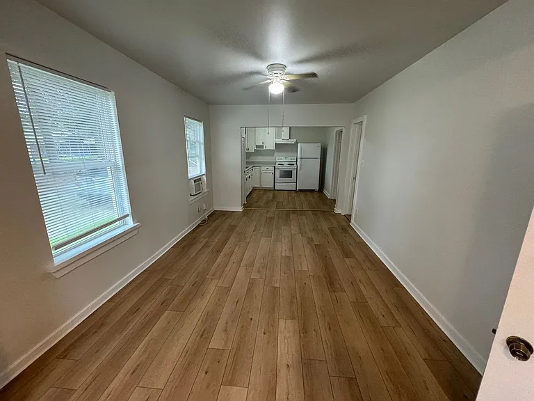 350 N South St #A — Photo 4