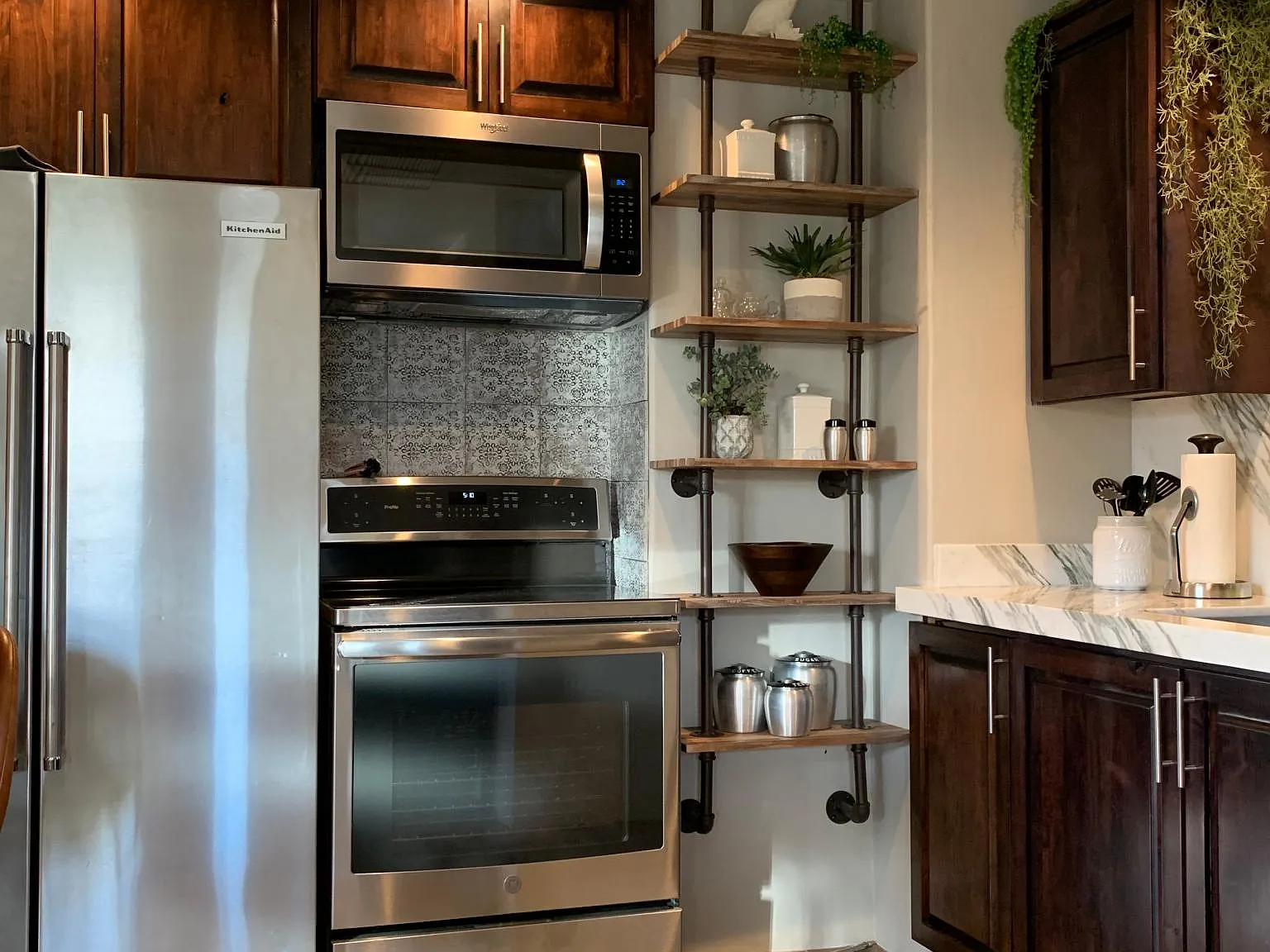 N Arizona Biltmore Cir, Phoenix — Photo 2