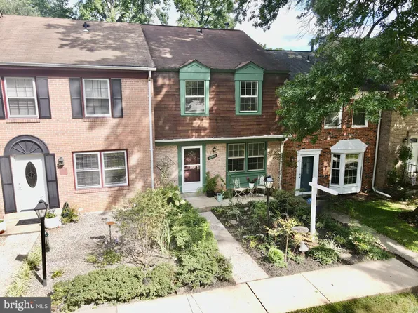 5824 Humblebee Rd, Columbia, MD 21045