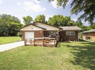 401 N Ivah Dr, Haysville, KS 67060