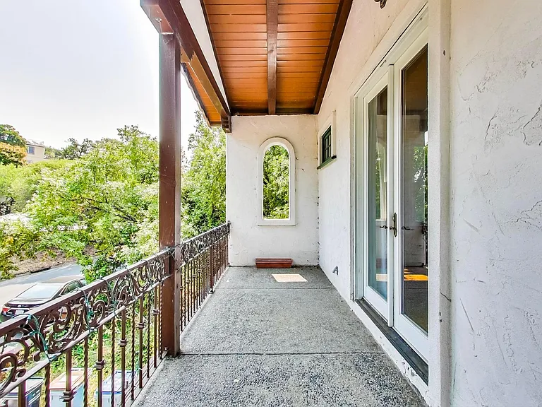 480 Arlington Ave — Photo 45