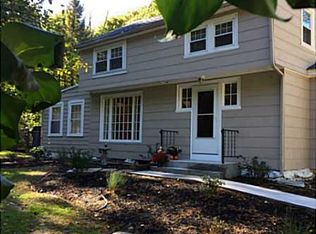 27 Hoxie Ct, Coventry, RI 02816