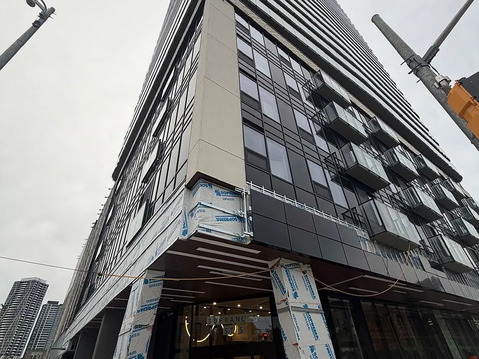 30 Francis St SE #1201