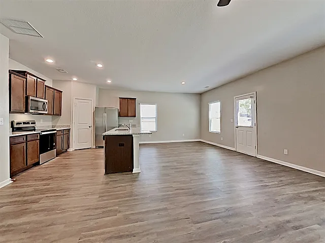 3435 Ridge Hill Pkwy — Photo 4