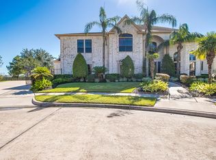 1015 Island Vw, Kemah, TX 77565