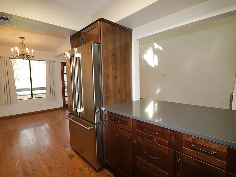 4425 Whitsett Ave #213 — Photo 10