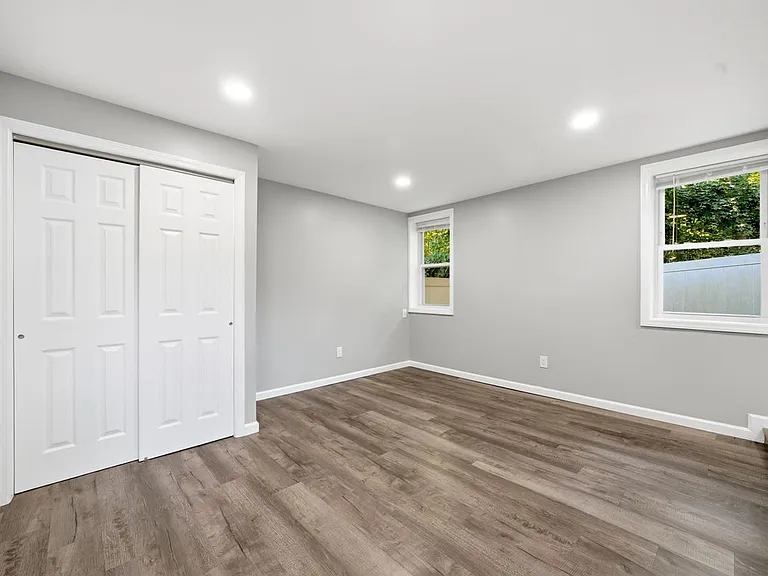 143 Walnut Rd #B — Photo 8