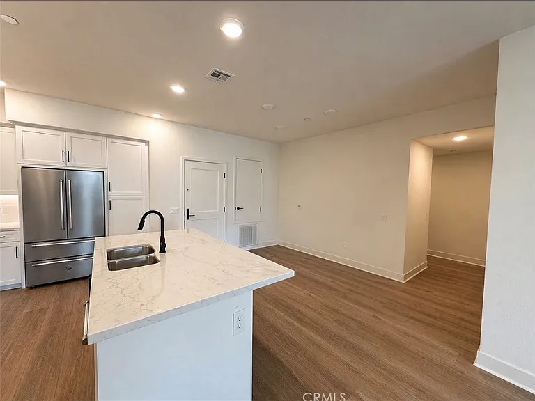 414 Main St #210 — Photo 2