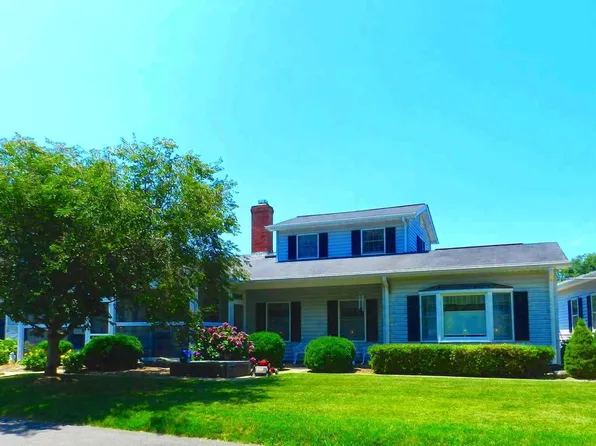 6134 8th St, King George, VA 22485