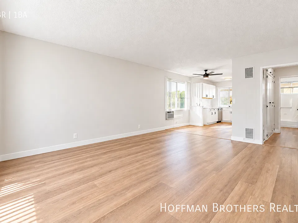 3907 Roxanne Ave #4