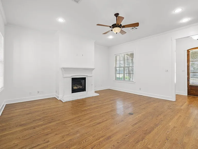 1607 Chelsea Ln — Photo 9