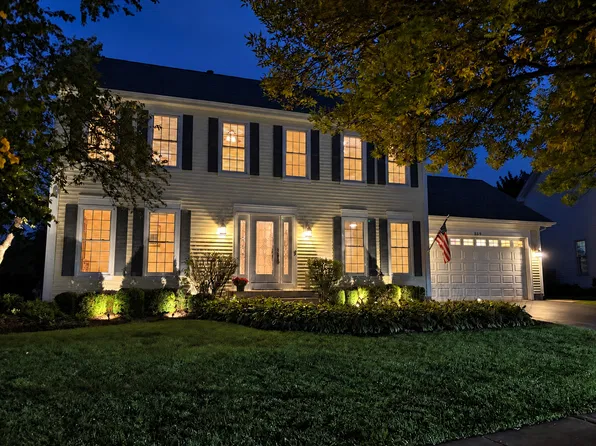 359 Banbury Ln, Grayslake, IL 60030
