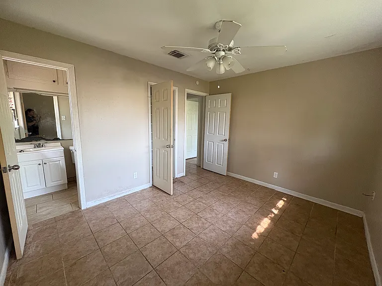 4907 Redfish Reef Dr — Photo 14