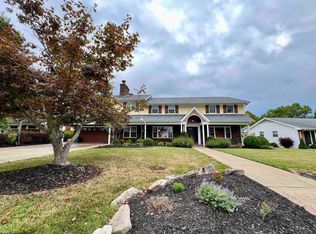 190 Ridgeway Dr, Bridgeport, WV 26330