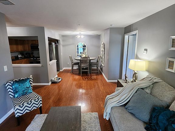 3rd image of 1325 Fernwood Ct
