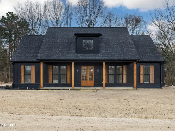 124 Drake Ln, Red Banks, MS 38661