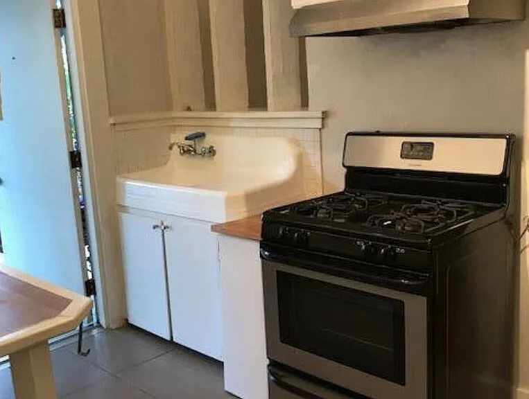 431 S M St #1 — Photo 3