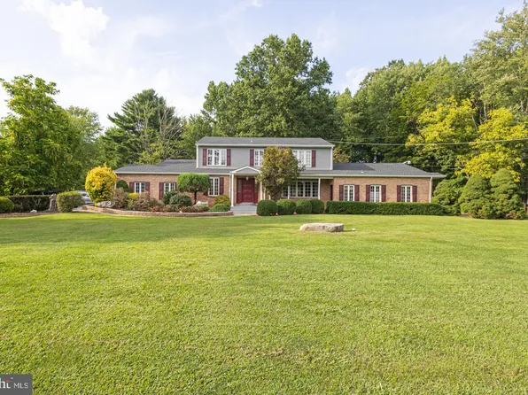 408 Big Oak Rd, Yardley, PA 19067