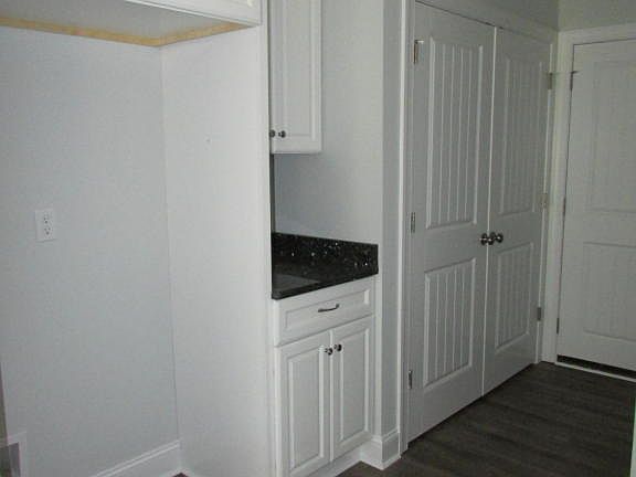 4th image of 9511 Lily Pond Ct NE