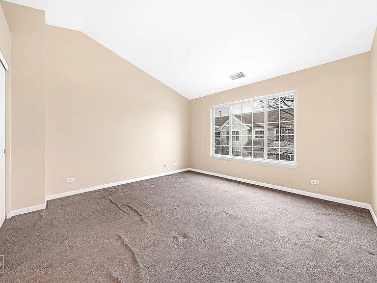 1733 Avalon Ct — Photo 6