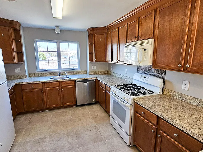 380 Radio Rd #A1 — Photo 20