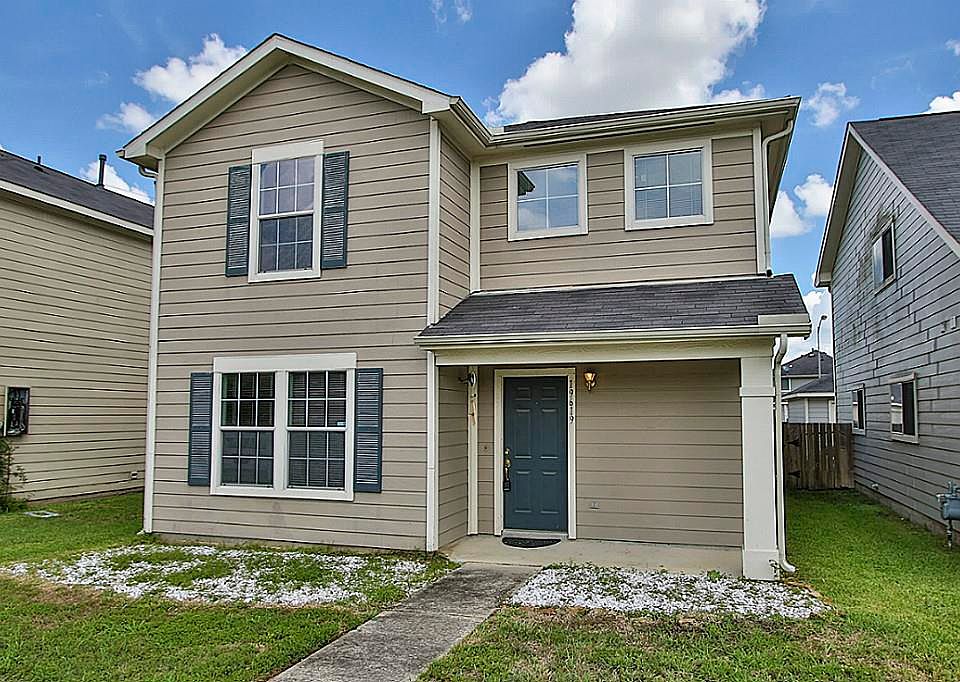 1st image of 19619 Green Chase Ln