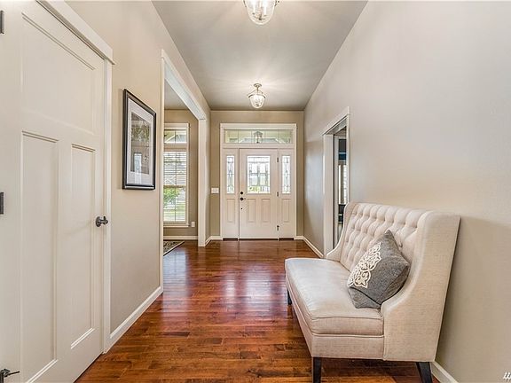 3rd image of 6928 47th Ave NE