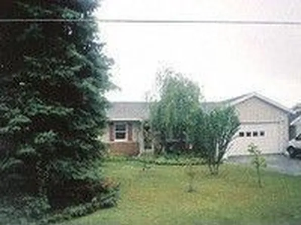 3277 Lake Dr, Fort Gratiot, MI 48059