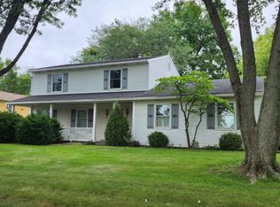 2106 Worthington Dr, Valparaiso, IN 46383