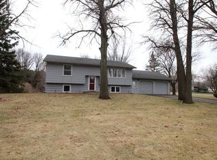 3920 S Enchanted Dr NW, Andover, MN 55304