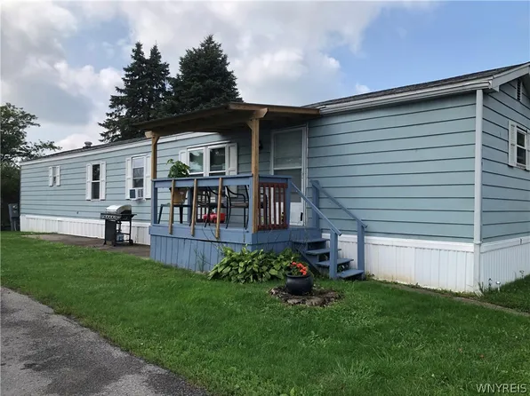 6035 S Transit 76 Village Pkwy, Lockport, NY 14094