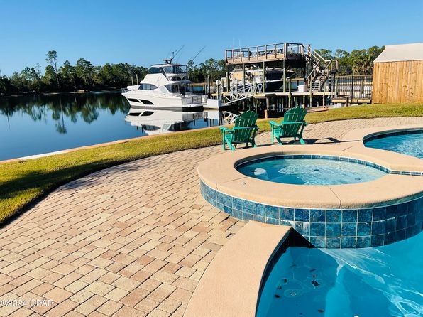 810 W 8th Street Cir, Lynn Haven, FL 32444