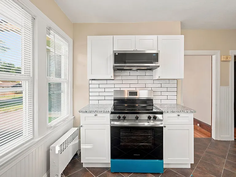 16 Hartford St — Photo 12