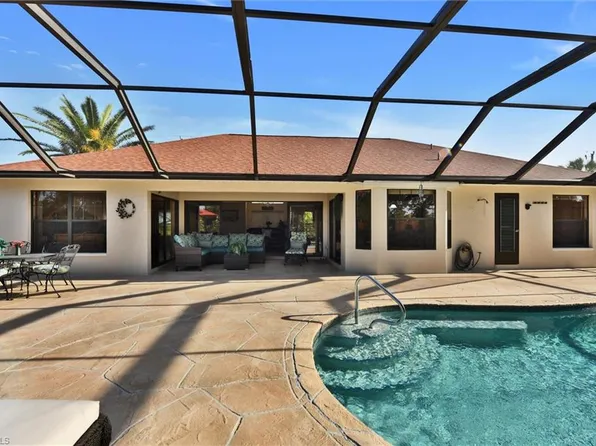 1803 Golfside Village DR, LEHIGH ACRES, FL 33936