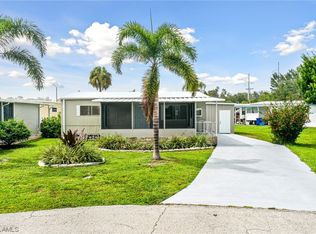 521 Pine Tree Ct, North Fort Myers, FL 33917