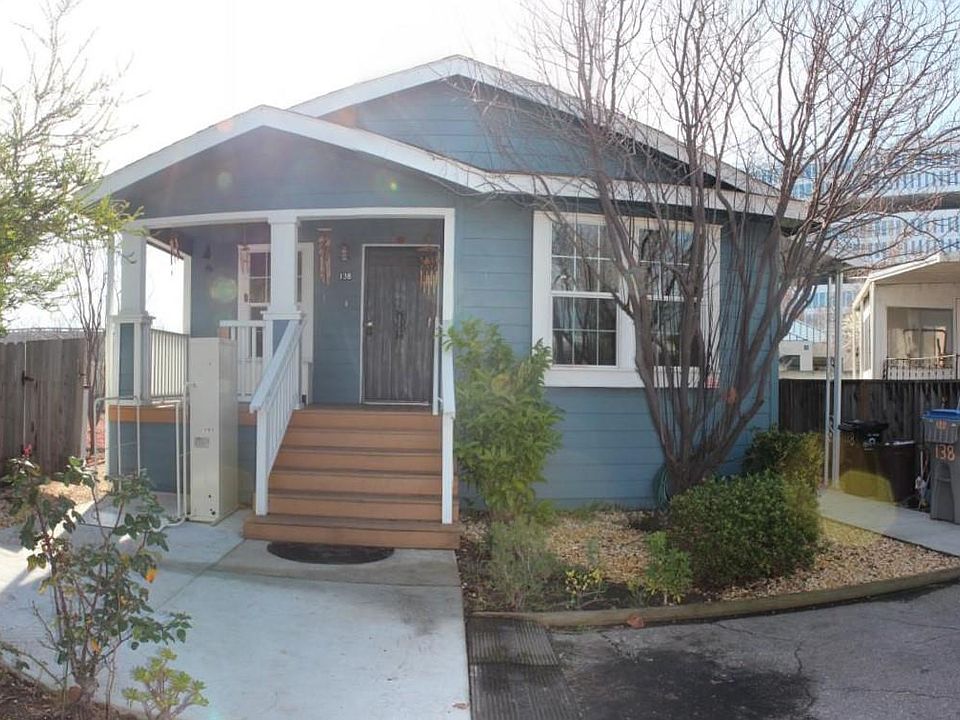 1st image of 138 El Bosque Dr #138
