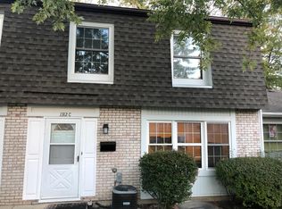 1312 Woodcutter Ln UNIT C, Wheaton, IL 60189