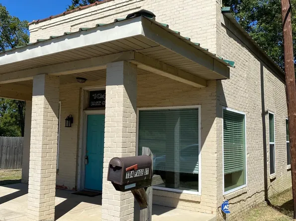 104 Page, Redwater, TX 75573