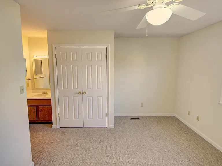 988 Clarizz Blvd S — Photo 20