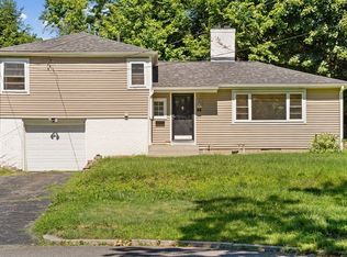 44 Candice Cir, Springfield, MA 01107