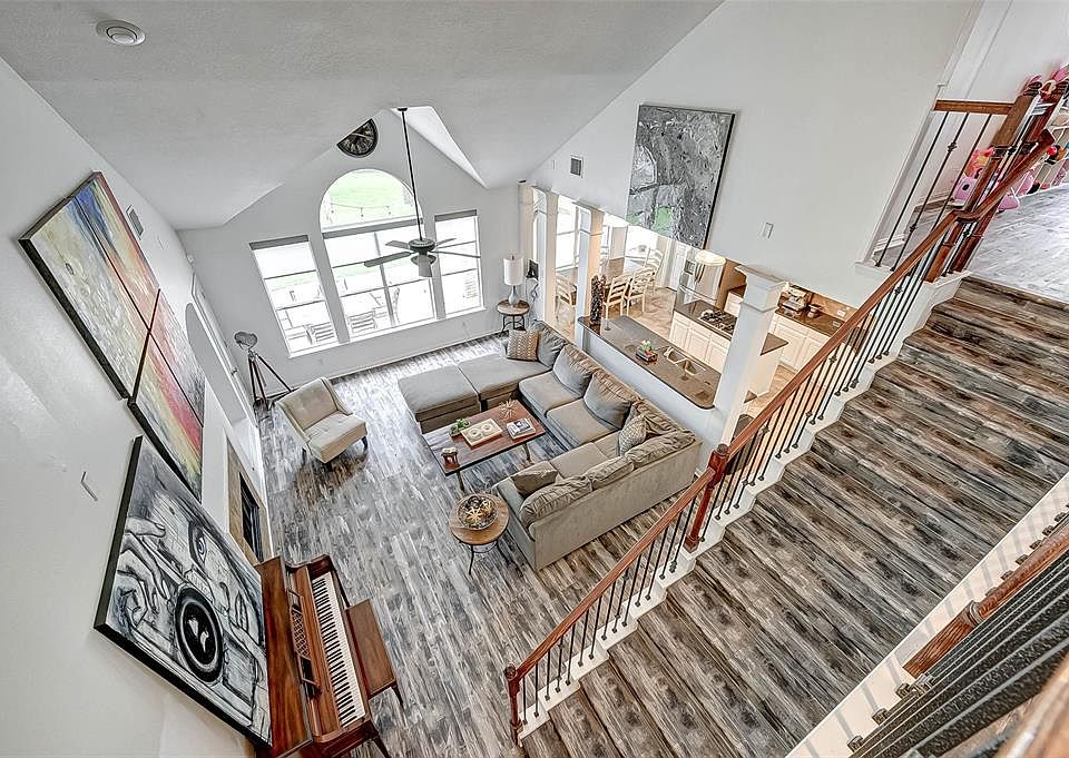 1st image of 74 W French Oaks Cir