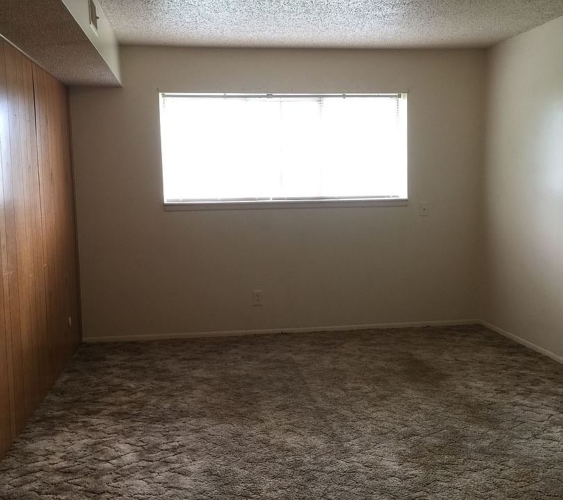 2nd image of 515 SW Buchanan St APT 1