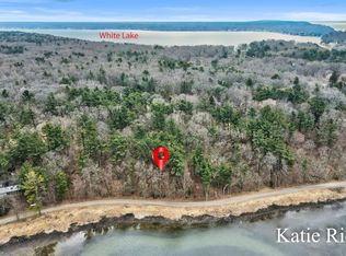 7040 Sadony Rd, Montague, MI 49437