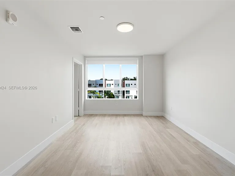 2505 NE 193rd St #4215 — Photo 32