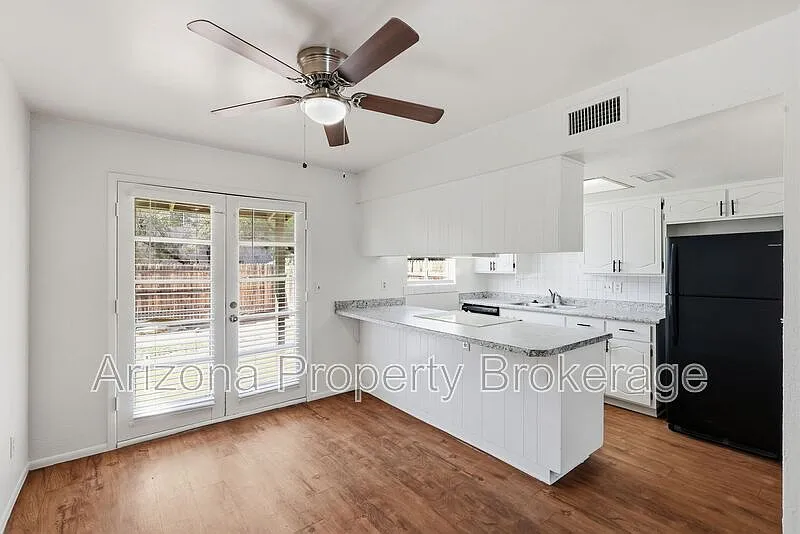 2 bed, 1.5 bath, 1152 sqft, $1,495 — Photo 1