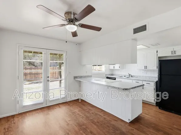 245 E Vine Cir, Mesa, AZ 85210