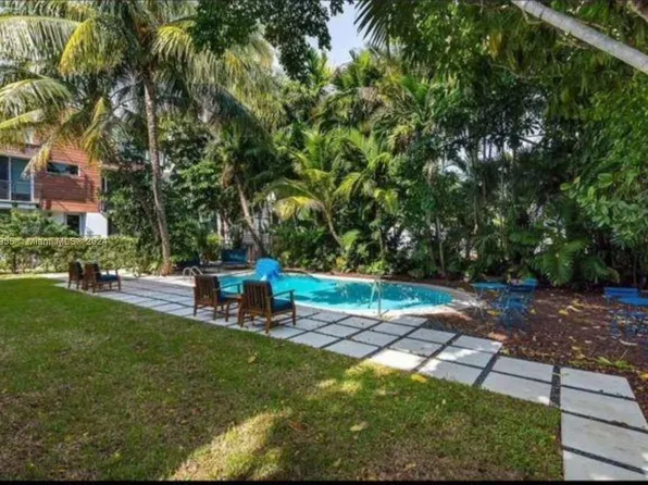 1145 101st St APT 2, Bay Harbor Islands, FL 33154