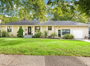 2100 Cambridge Dr SE, Grand Rapids, MI 49506