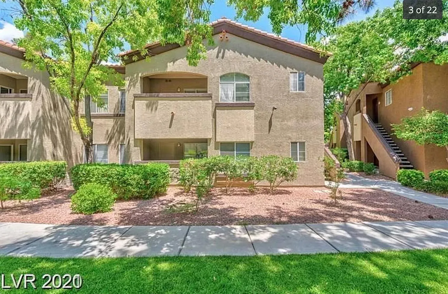 2 bed, 1131 sqft, $2,300 — Photo 2