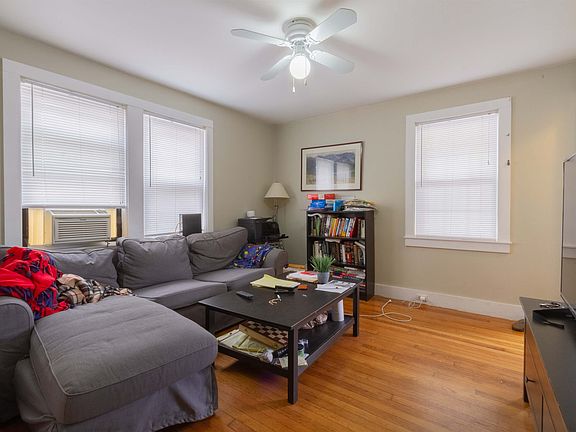 4th image of 78-80 Lawn Ave